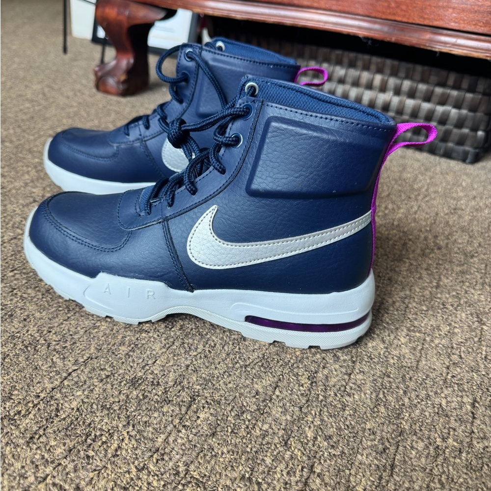 Nike Blue and White Sneakers with Padded Ankle and Supportive Midsole